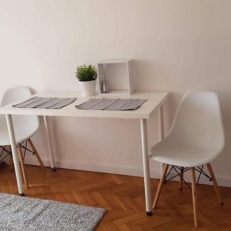 Apartament Plac Trzech Krzyzy วอร์ซอ ภายนอก รูปภาพ